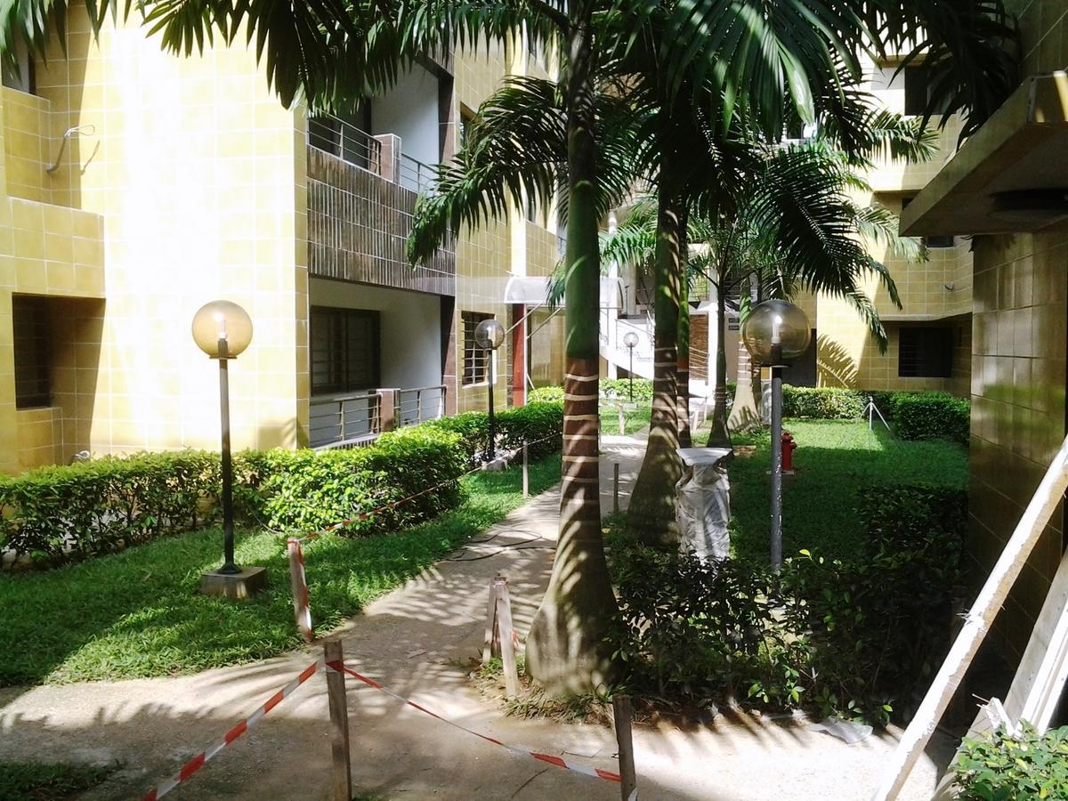 Hotel Le Vaisseau Abiyán Exterior foto